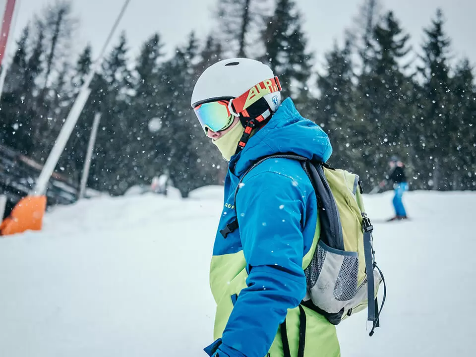 Penerokaan luar dan latihan ketenteraan