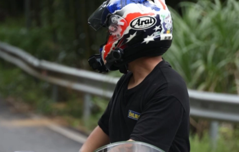 Apabila Kejuruteraan Bertemu Obsesi: Bagaimana OHMIEX D9 Mentakrifkan Semula Peranti Komunikasi Penunggang