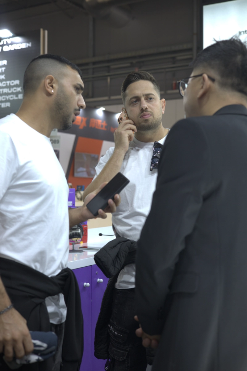 OHMIEX Berseri di EICMA Milan 2025 OHMIEX Berseri di EICMA Milan 2025